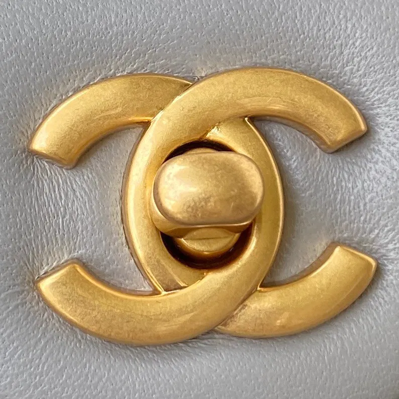 Chanel mini flap bag — image 3