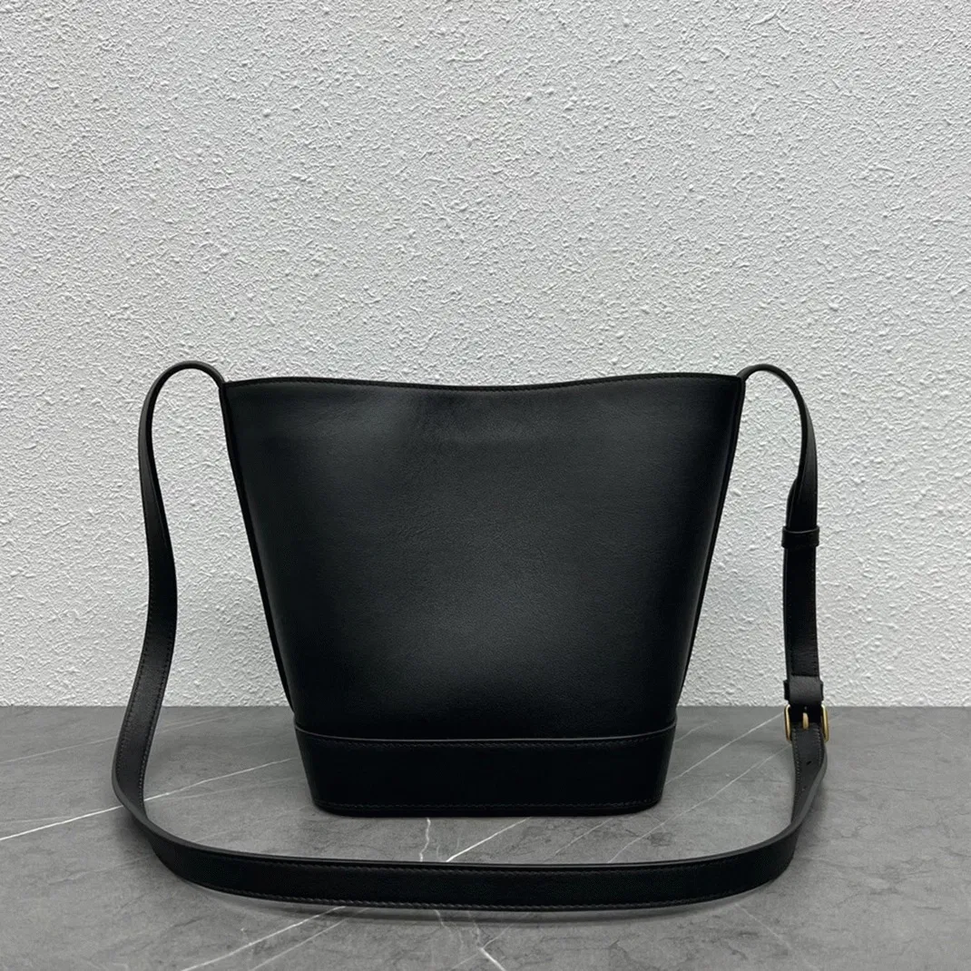 Top Quality Knockoff Celine Small Bucket Cuir Triomphe In Black Calfskin — image 9