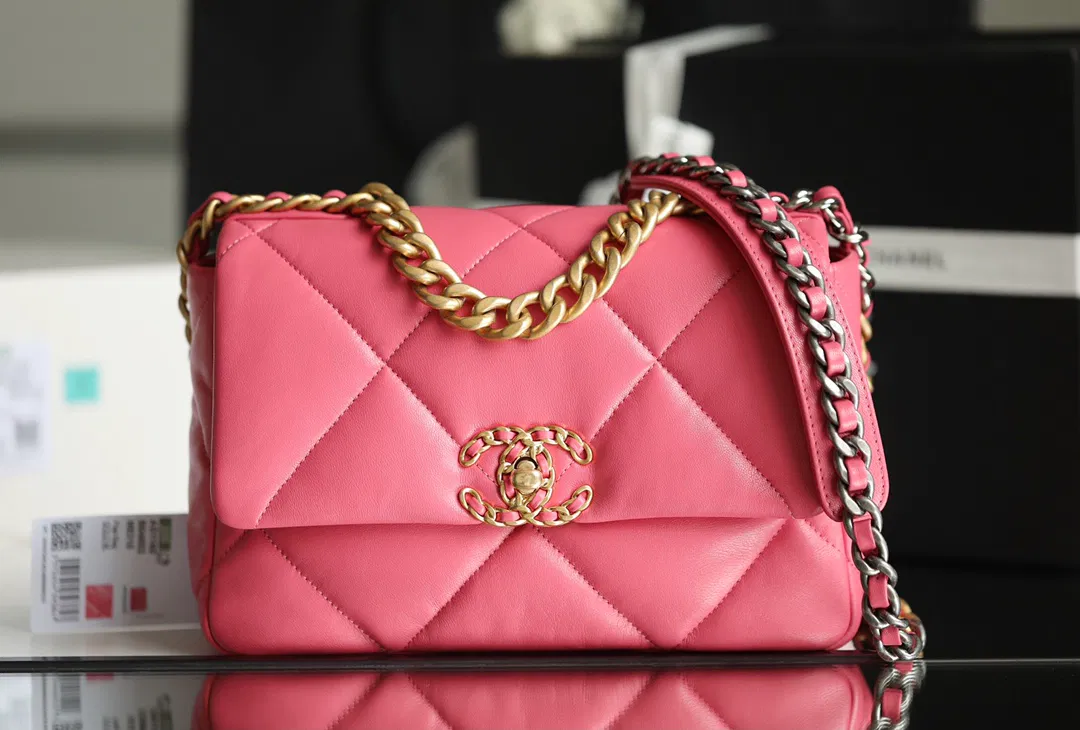 Chanel 19 — image 2
