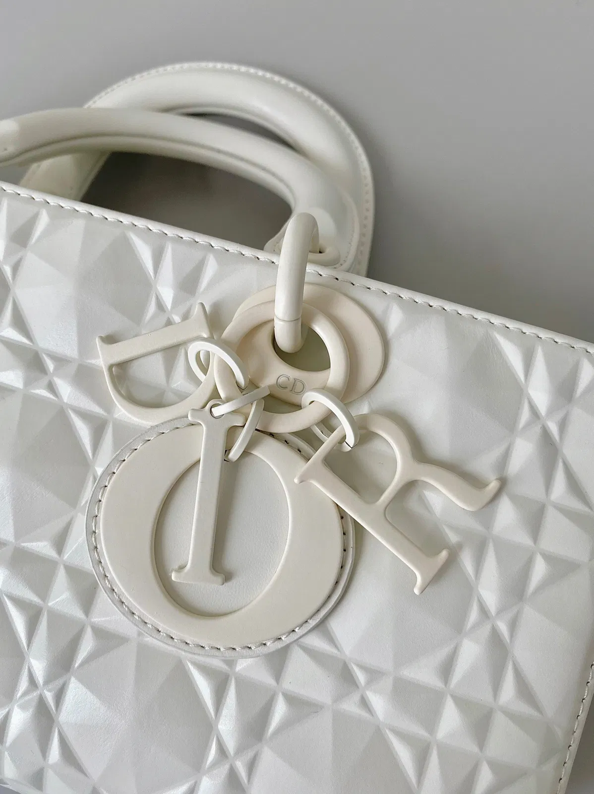 Dior Lady D-Joy Medium Bag Knockoff in White Calfskin with Diamond Motif — image 5