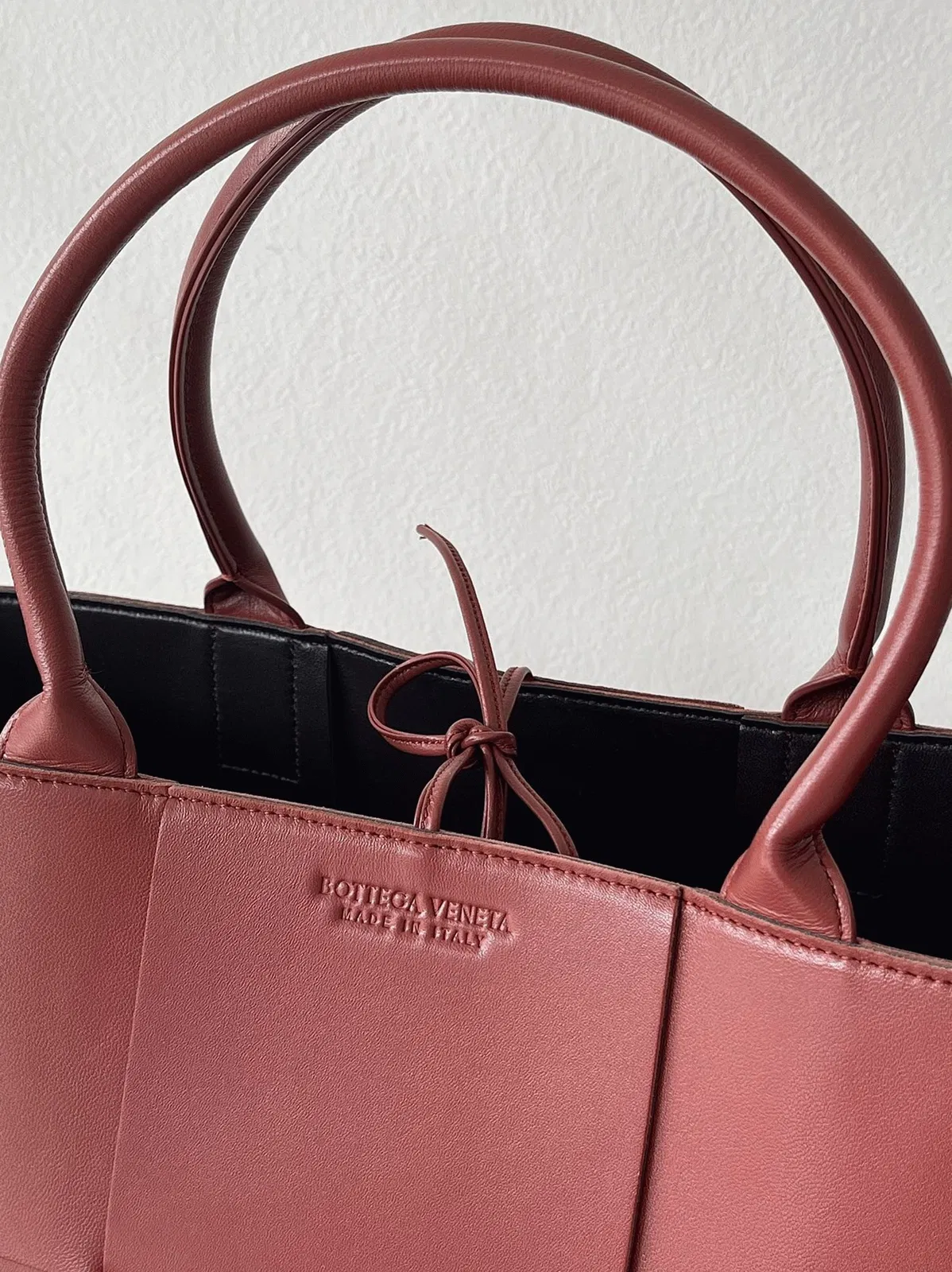 Bottega Veneta Arco Medium Tote Maple — image 4