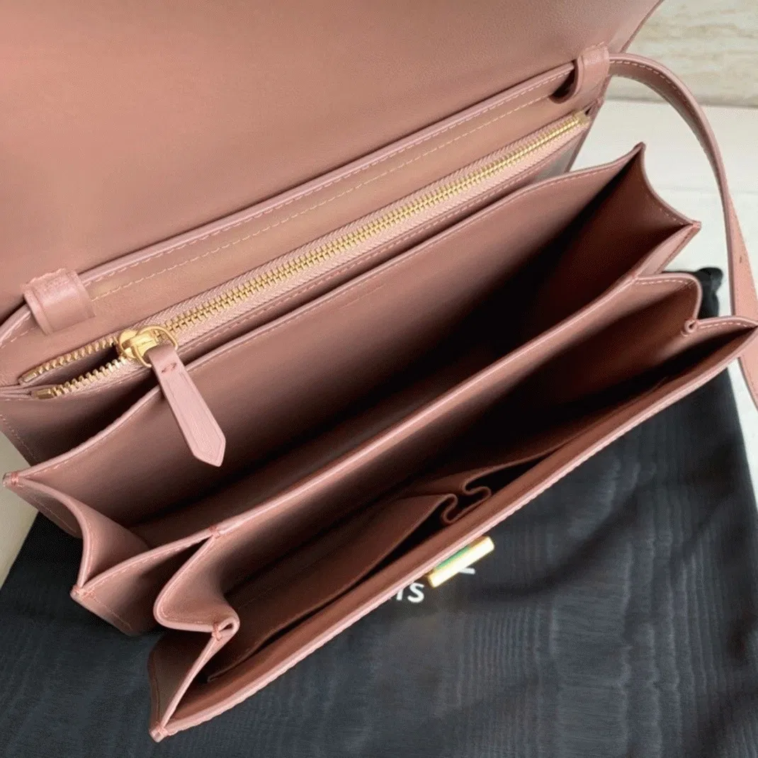 Top Quality Celine Classic Box Medium Bag In Antique Rose — image 4
