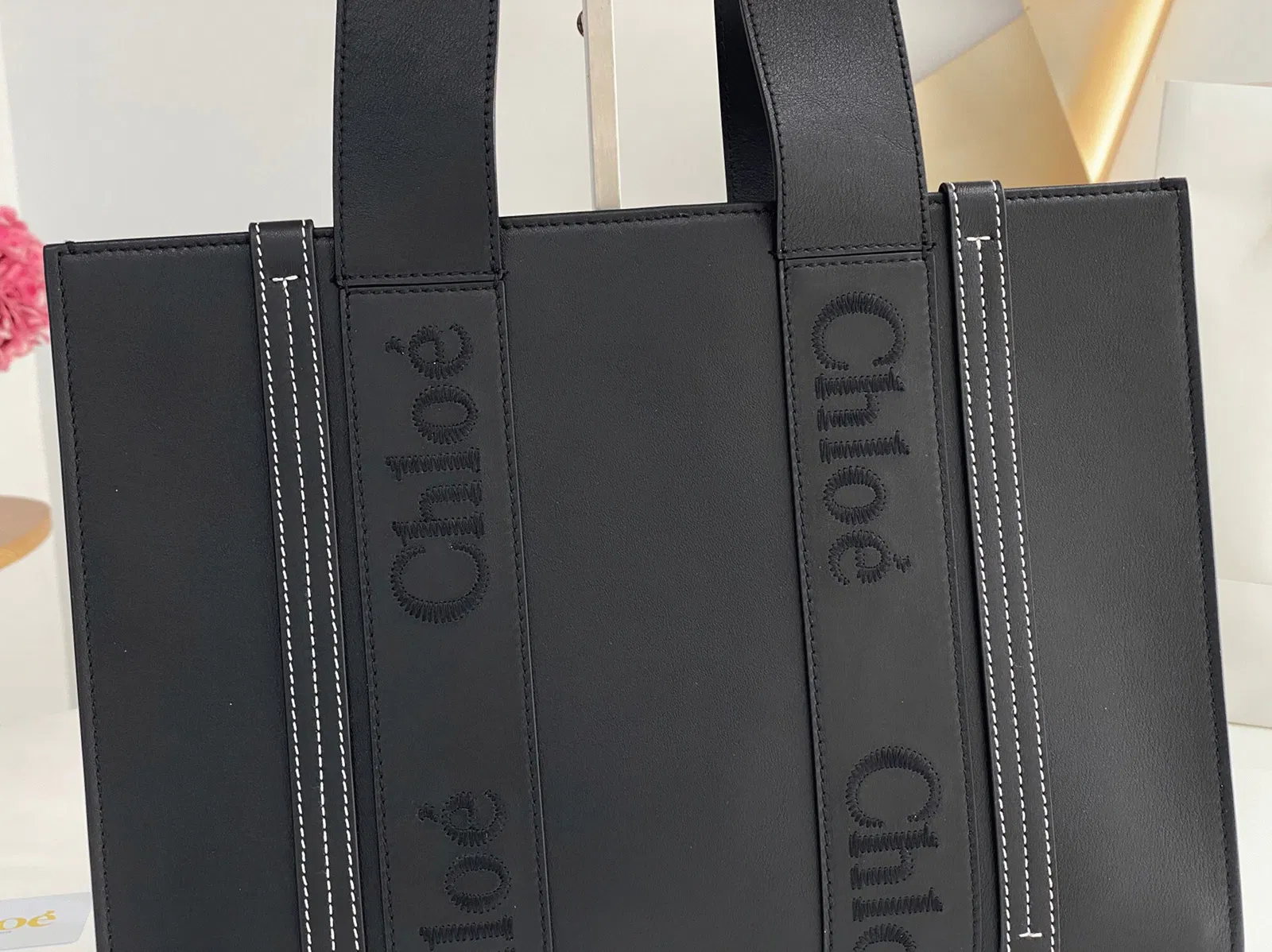 Top Quality Imitation Chloe Woody Medium Tote Bag In Black Calfskin — image 2