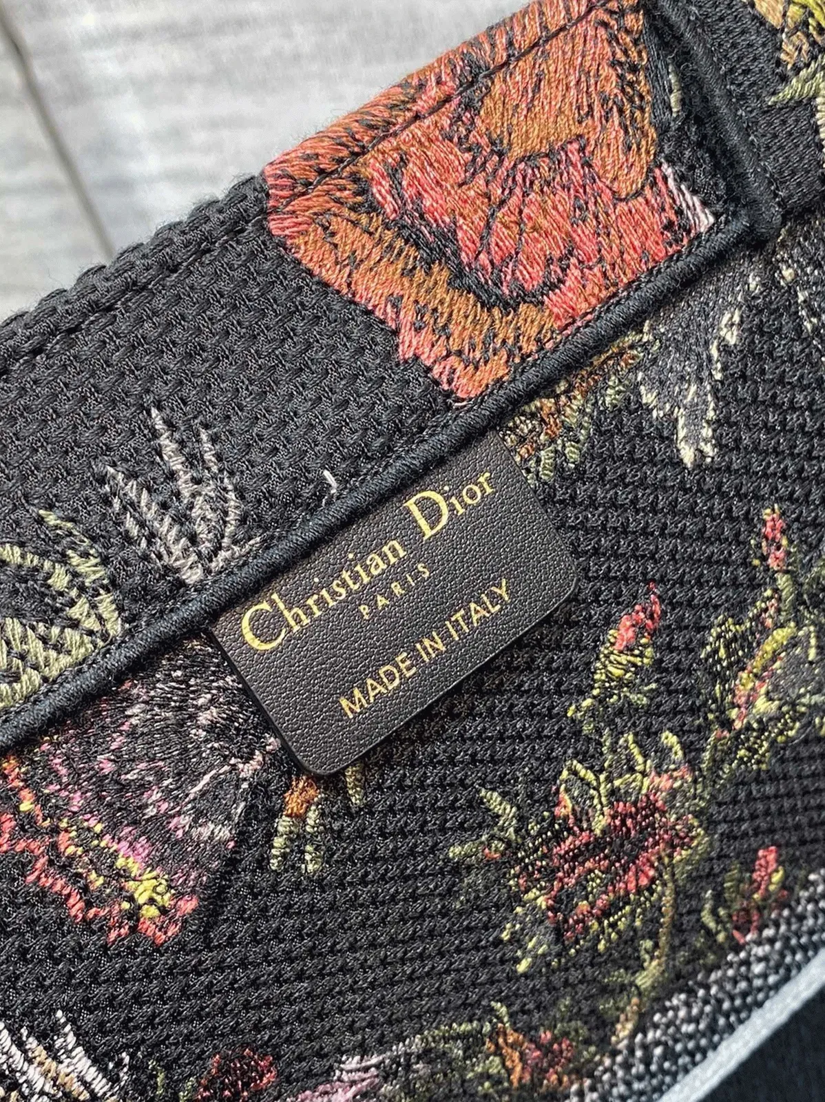 Dior Large Book Tote Bag in Black Jardin Botanique Embroidery — image 6