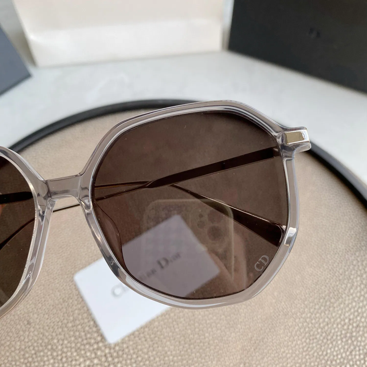 Round Sunglasses — image 4