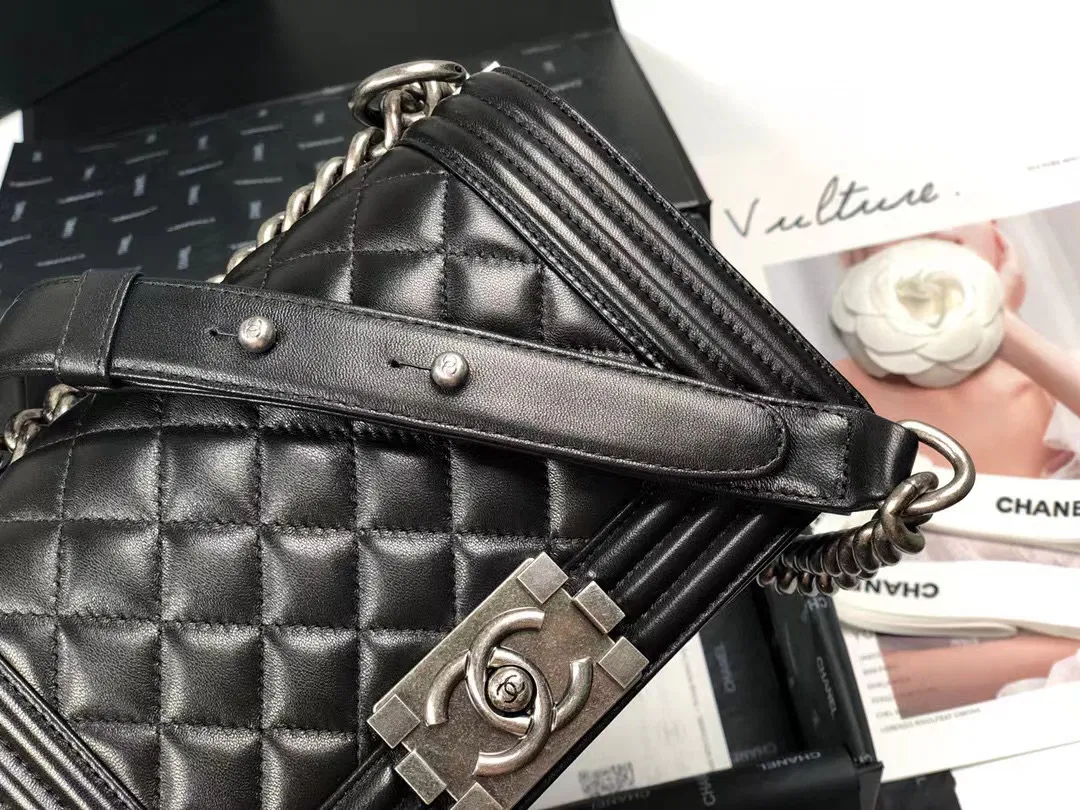 BOY CHANEL Small — image 3