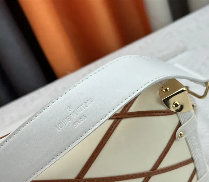 Louis Vuitton Malletage Leather Side Trunk MM In Cream Beige And Chestnut Brown — image 8