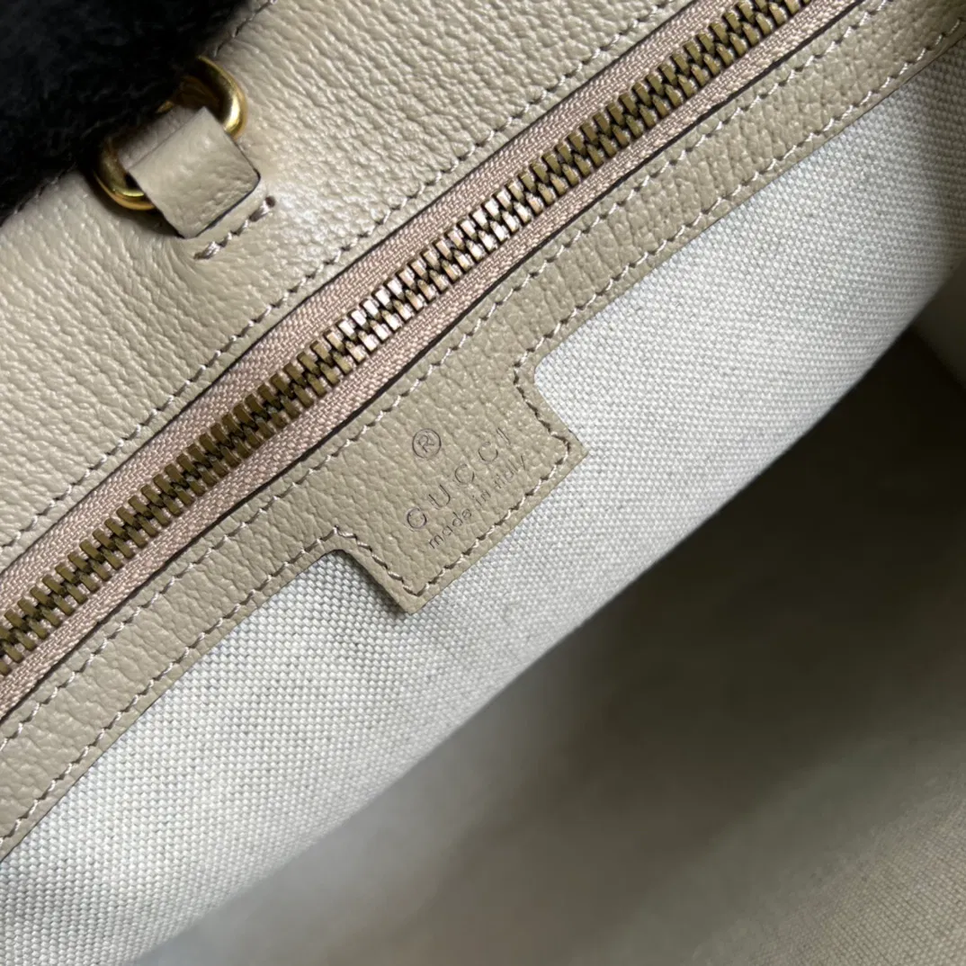 Small tote bag with Interlocking G — image 4