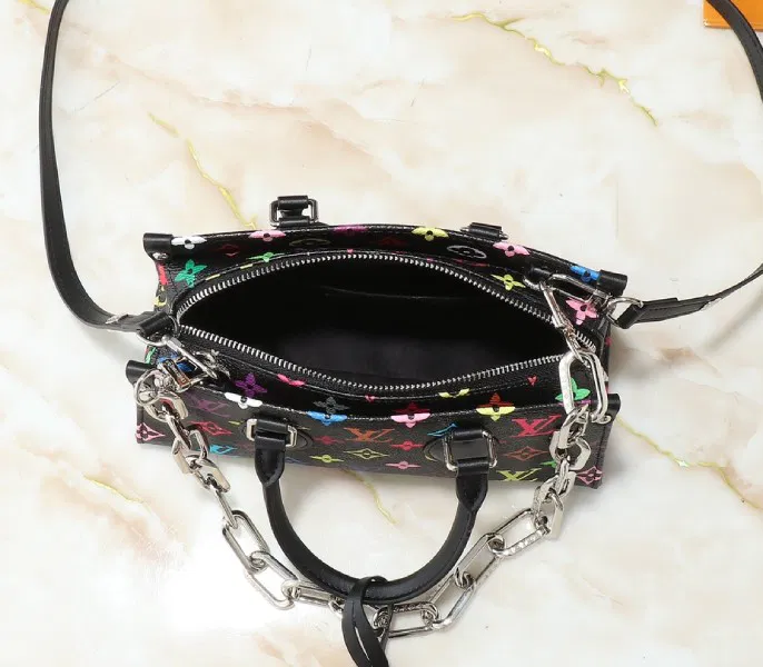X TM Multicolored Onthego East West Chain In Black — image 5