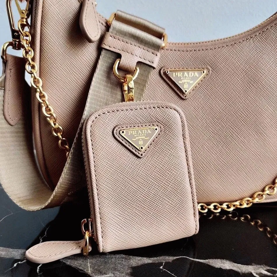 Prada Re-Edition Shoulder Bag in Beige — image 7