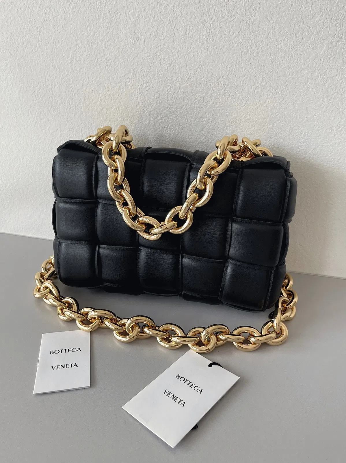 Top Quality Bottega Veneta Chain Cassette Bag In Black — image 9