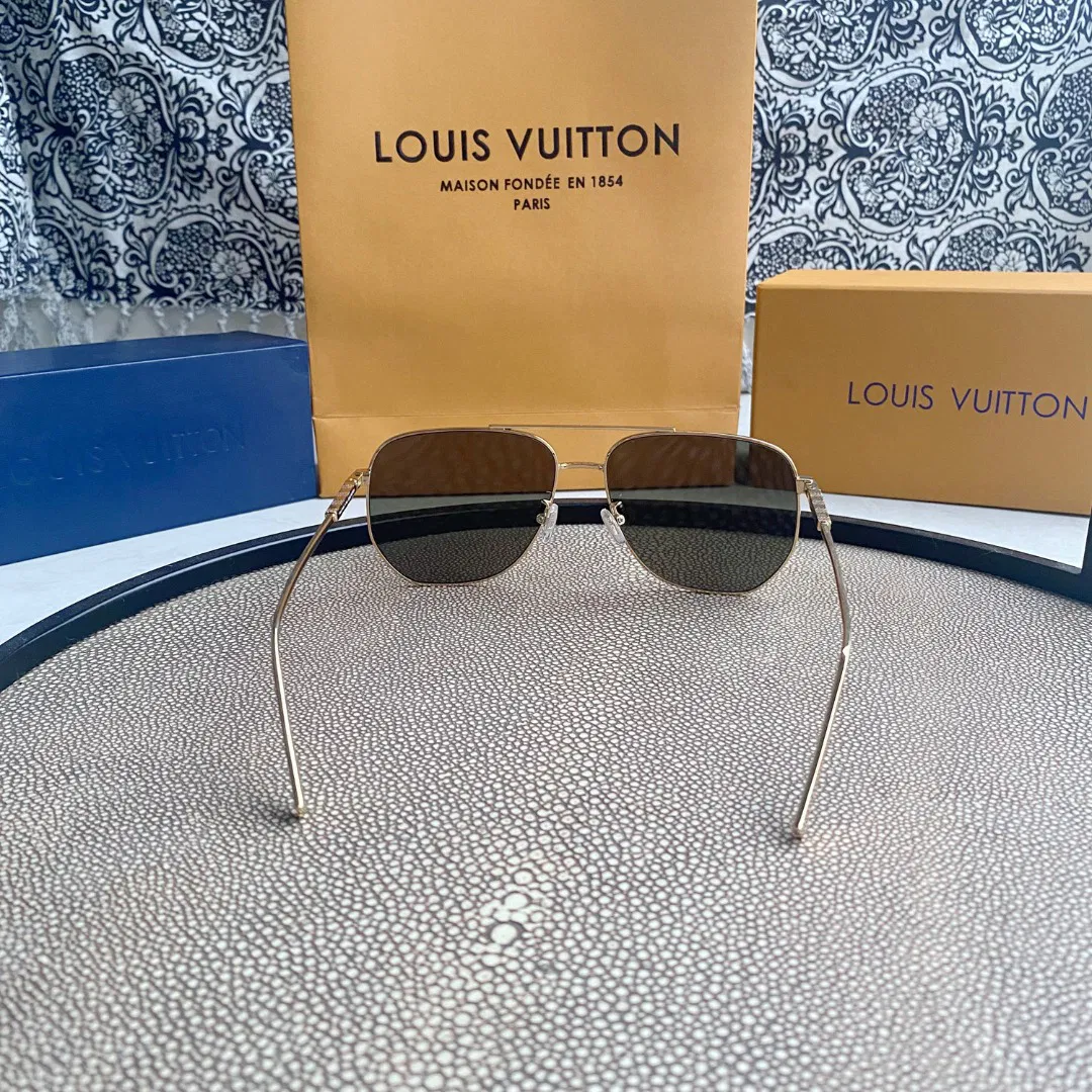 Womens Square Sunglasses — image 8
