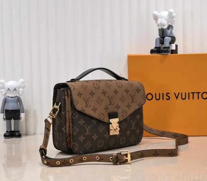 LV Monogram Reverse Canvas Metis M44876 — image 2