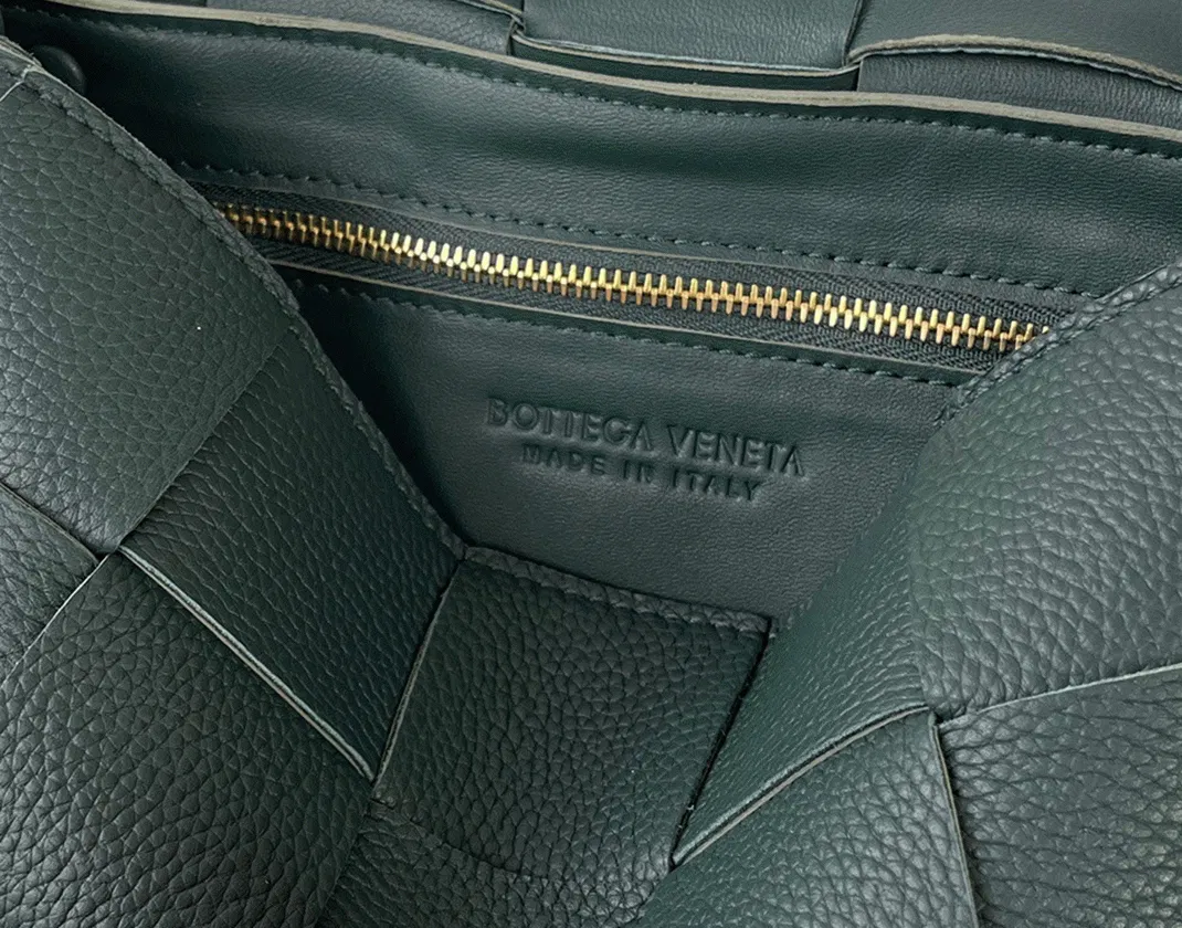 Top Quality Bottega Veneta Cassette Bag In Raintree — image 2