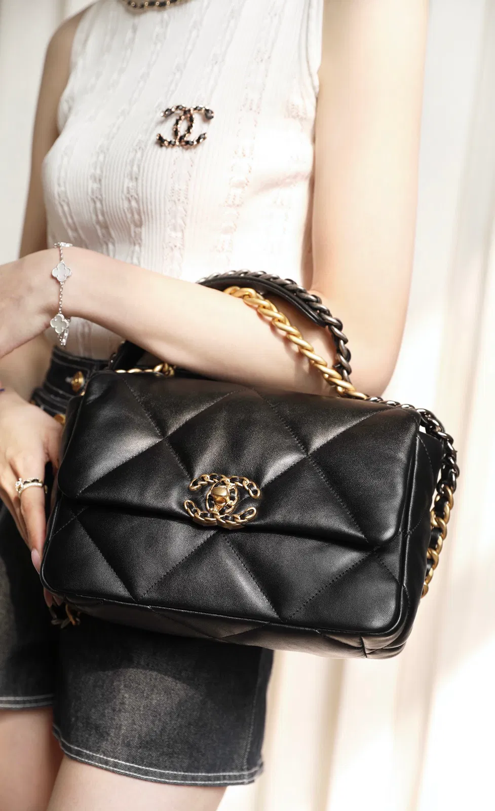 Chanel 19 — image 7