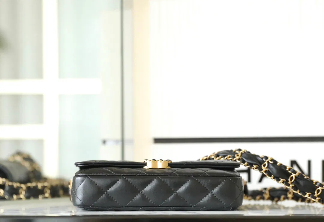 Flap bag — image 6
