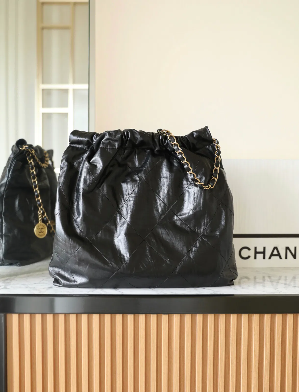 𝖬𝗈𝗇𝗍𝖾𝖻𝖾𝗅𝗅𝗈 zip bag — image 7