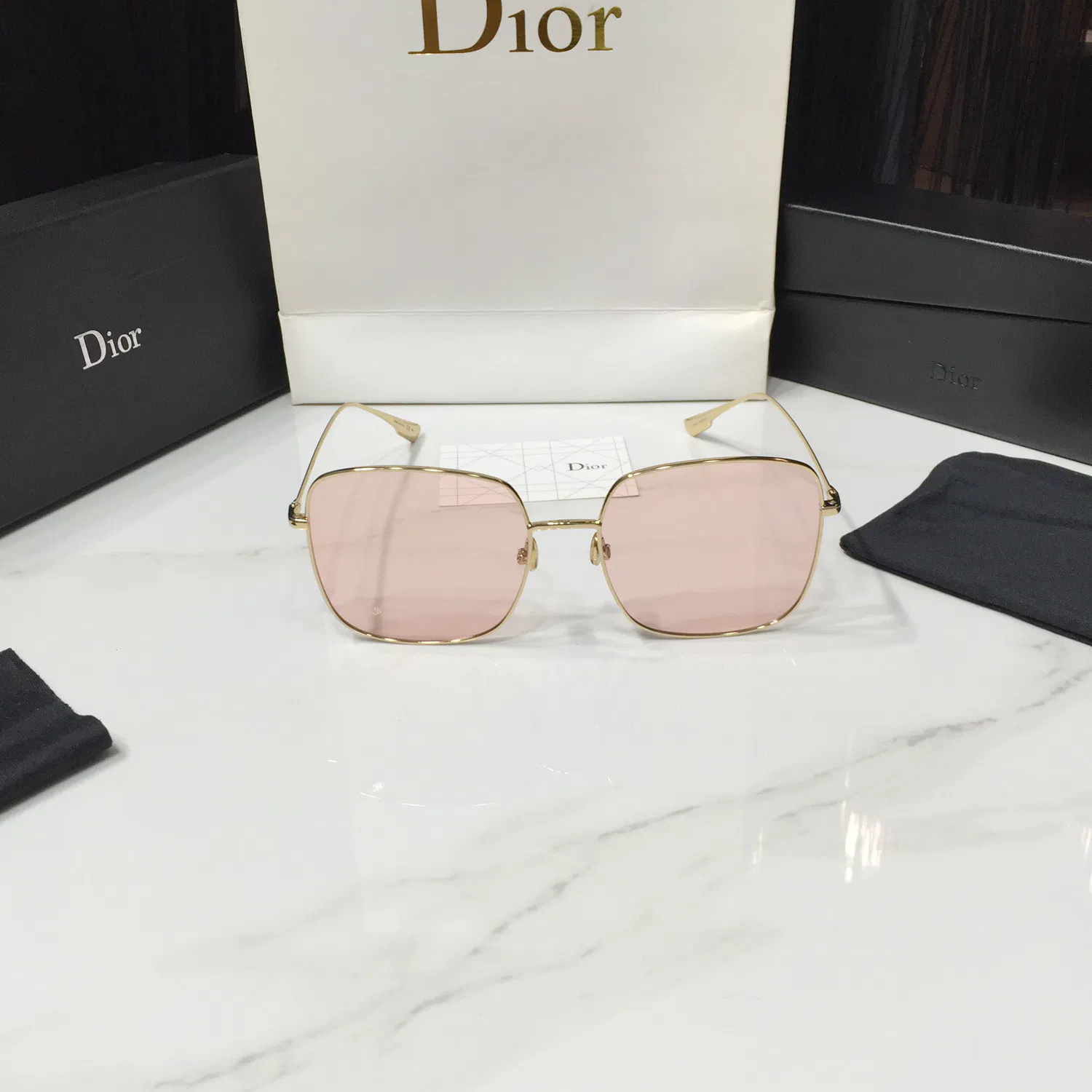 STELLAIRE Sunglasses