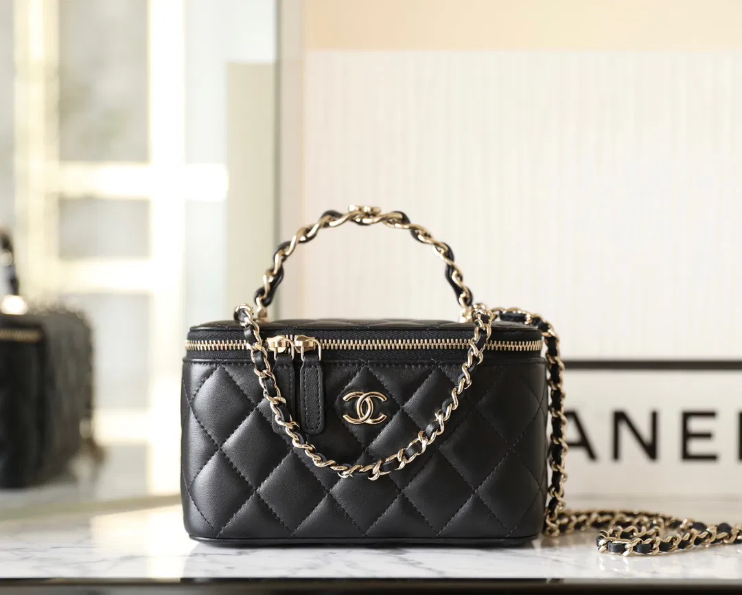 Chanel box — image 9