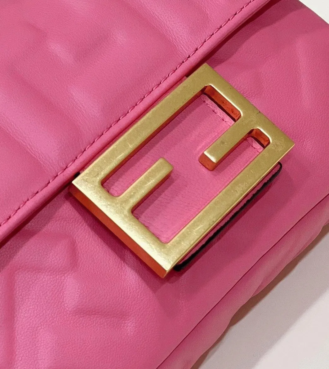 Top Quality Fendi Small Baguette Bag In Pink FF — image 5