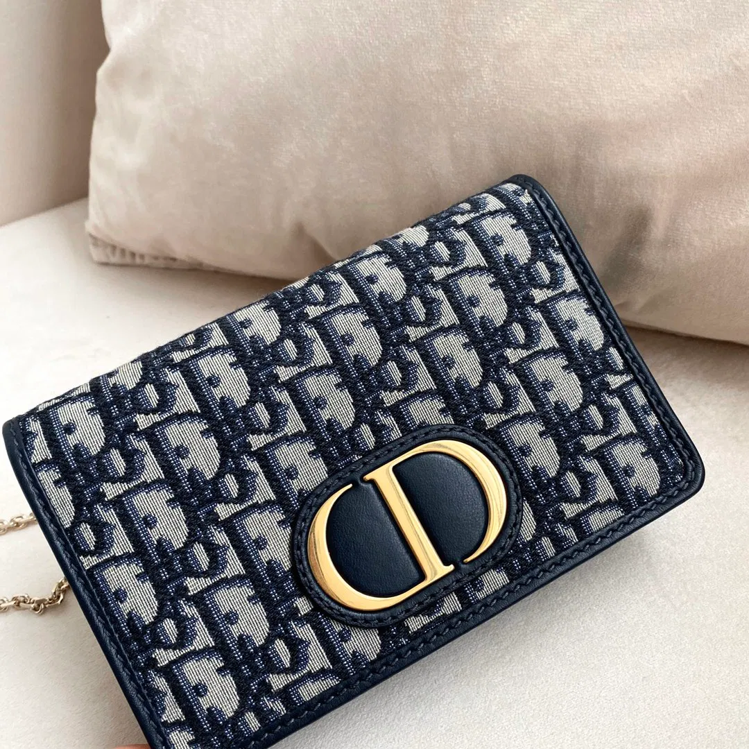 Dior 30 Montaigne — image 5