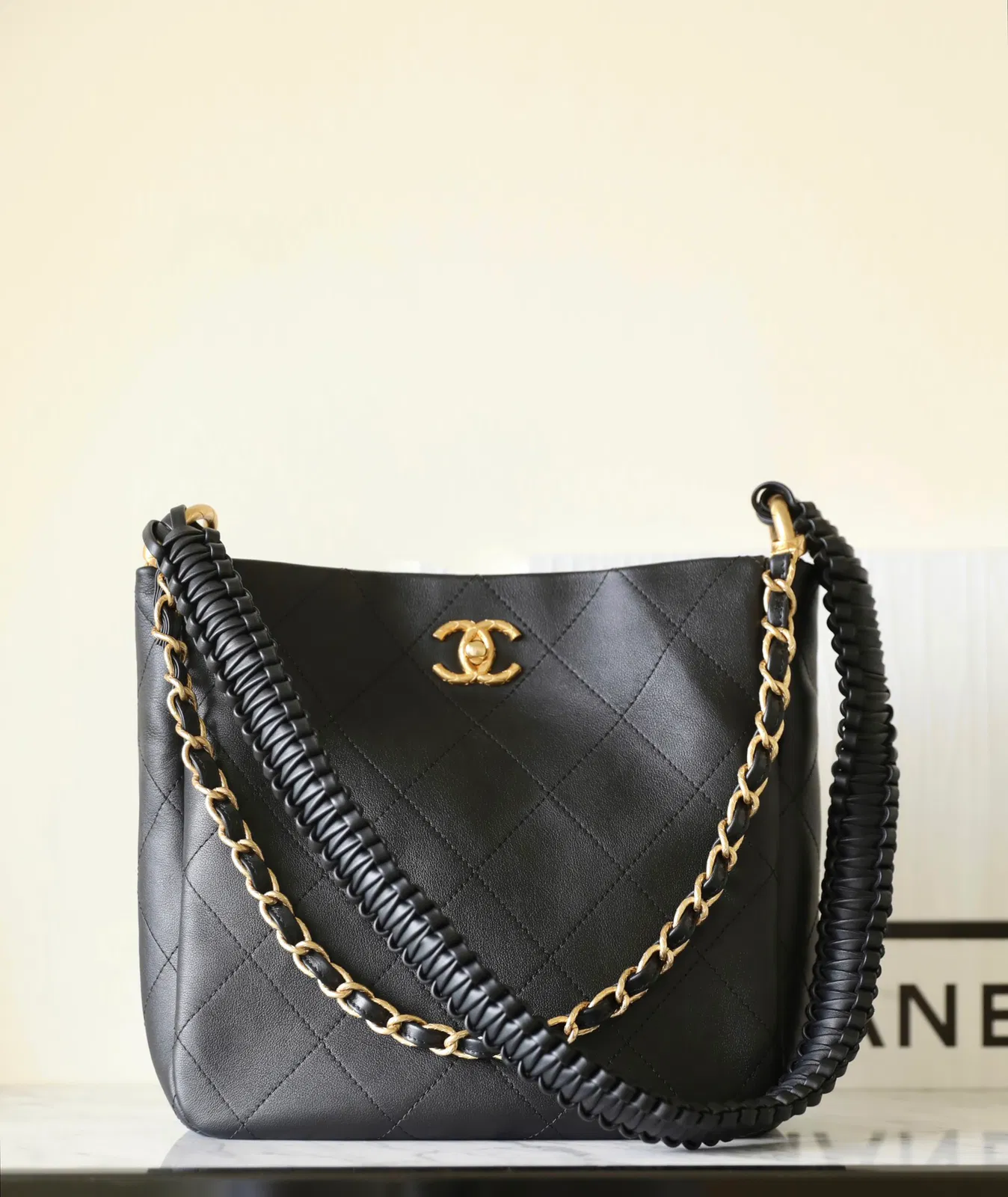 Hobo Handbag — image 9