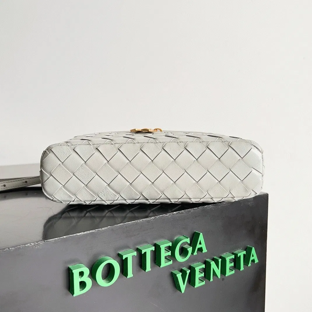 Bottega Veneta Bang Bang Vanity Case Ivory — image 2