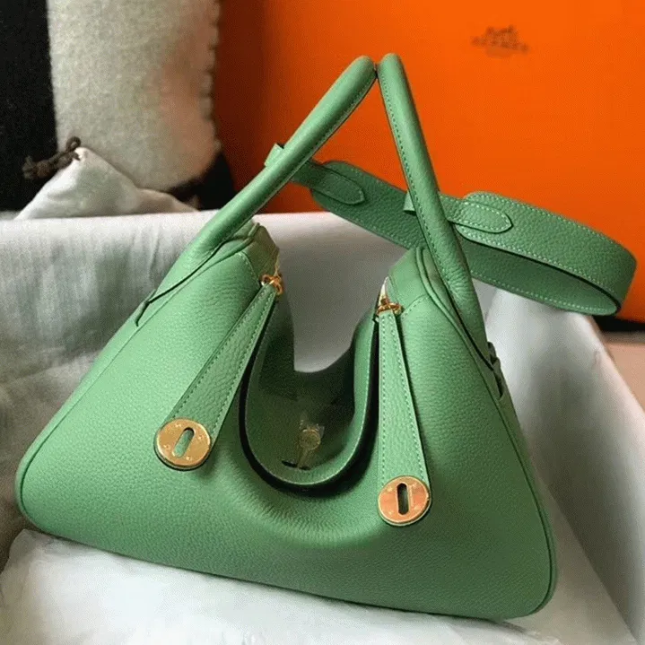 Hermes Lindy 30cm bag in vert criquet shade