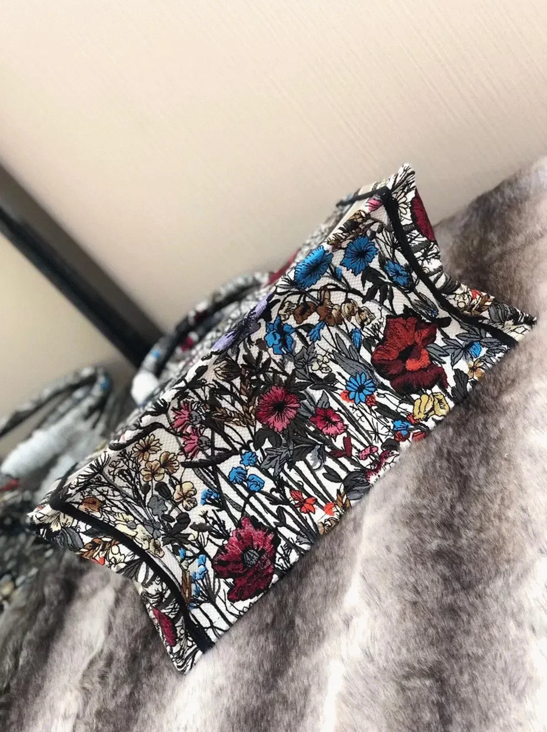 Dior Medium Book Tote Bag Imitation in Multicolor Mille Fleurs Embroidery — image 6