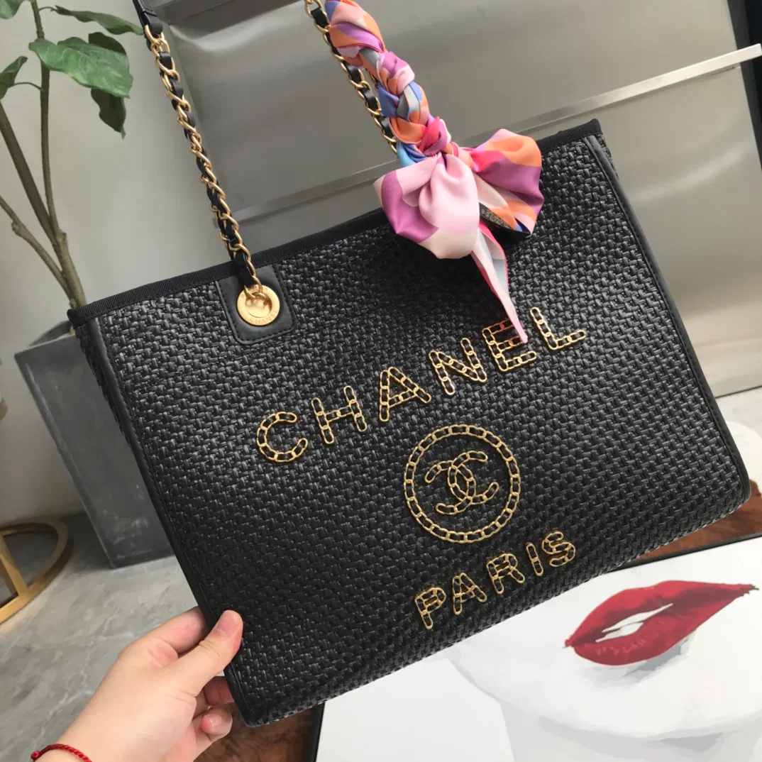 CHANEL TOTE — image 7