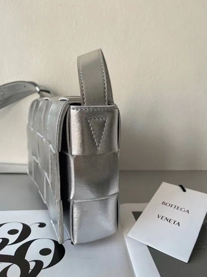 Top Quality Knockoff Bottega Veneta Cassette Bag In Silver — image 5