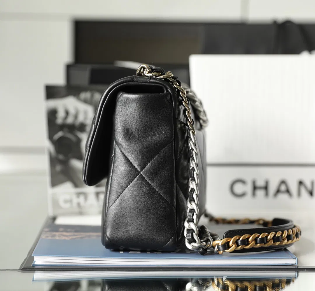 Chanel 19 — image 4