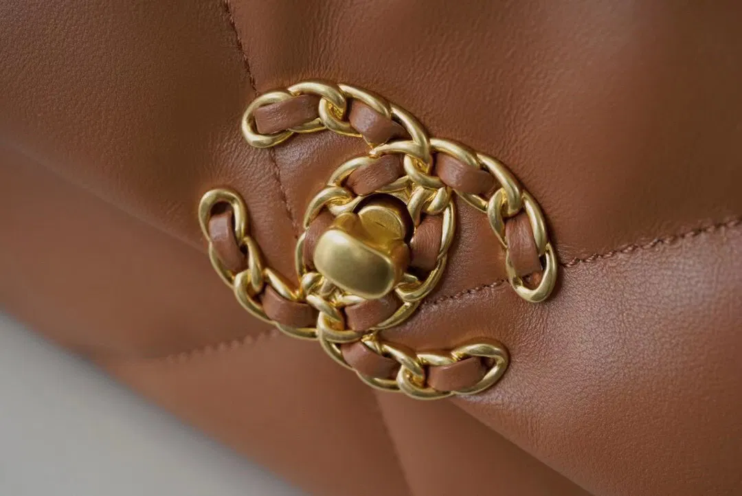 Chanel 19 small in caramel — image 8