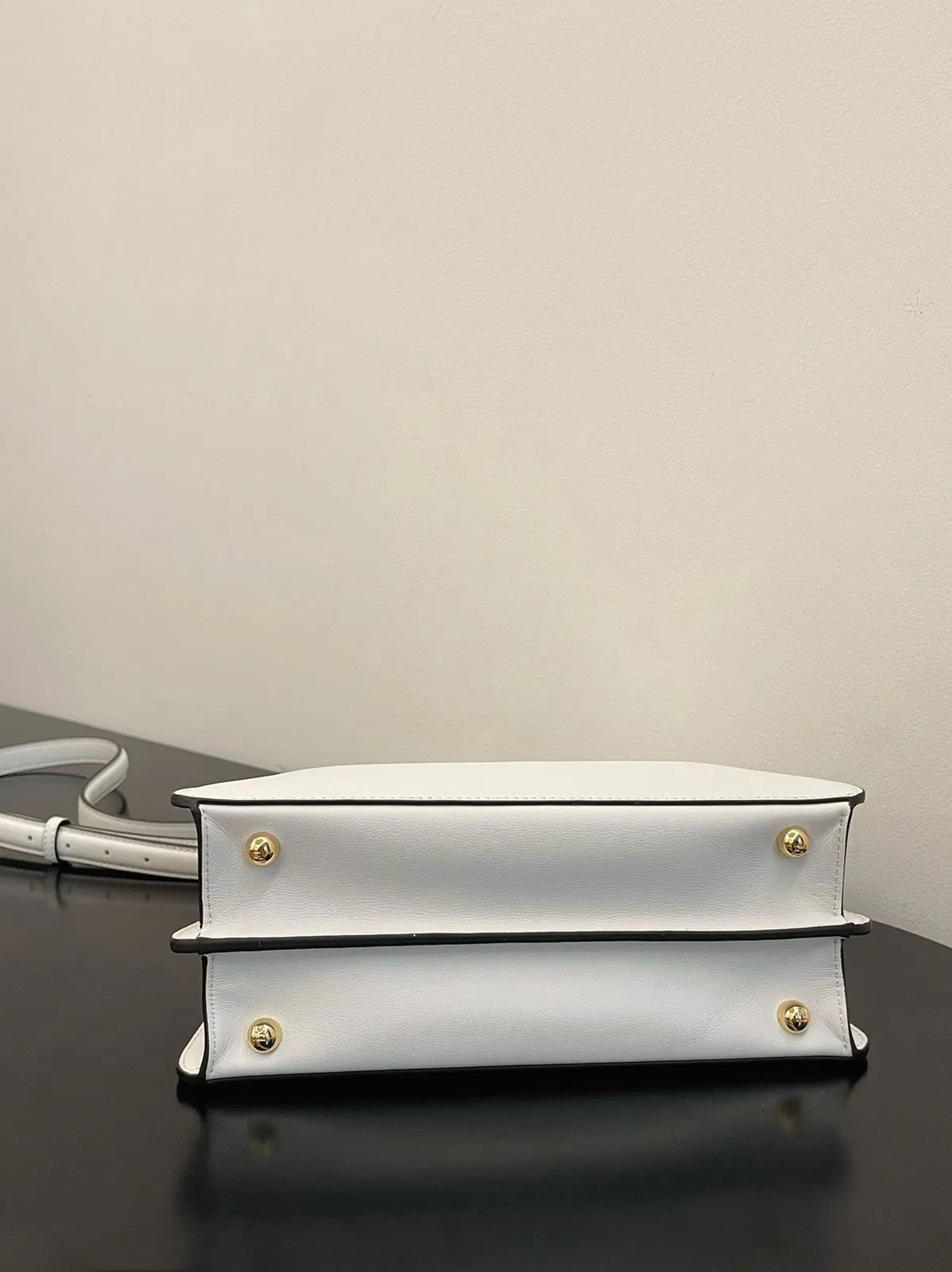 Top Quality Fendi Peekaboo ISeeU Medium Bag In White Calfskin — image 2