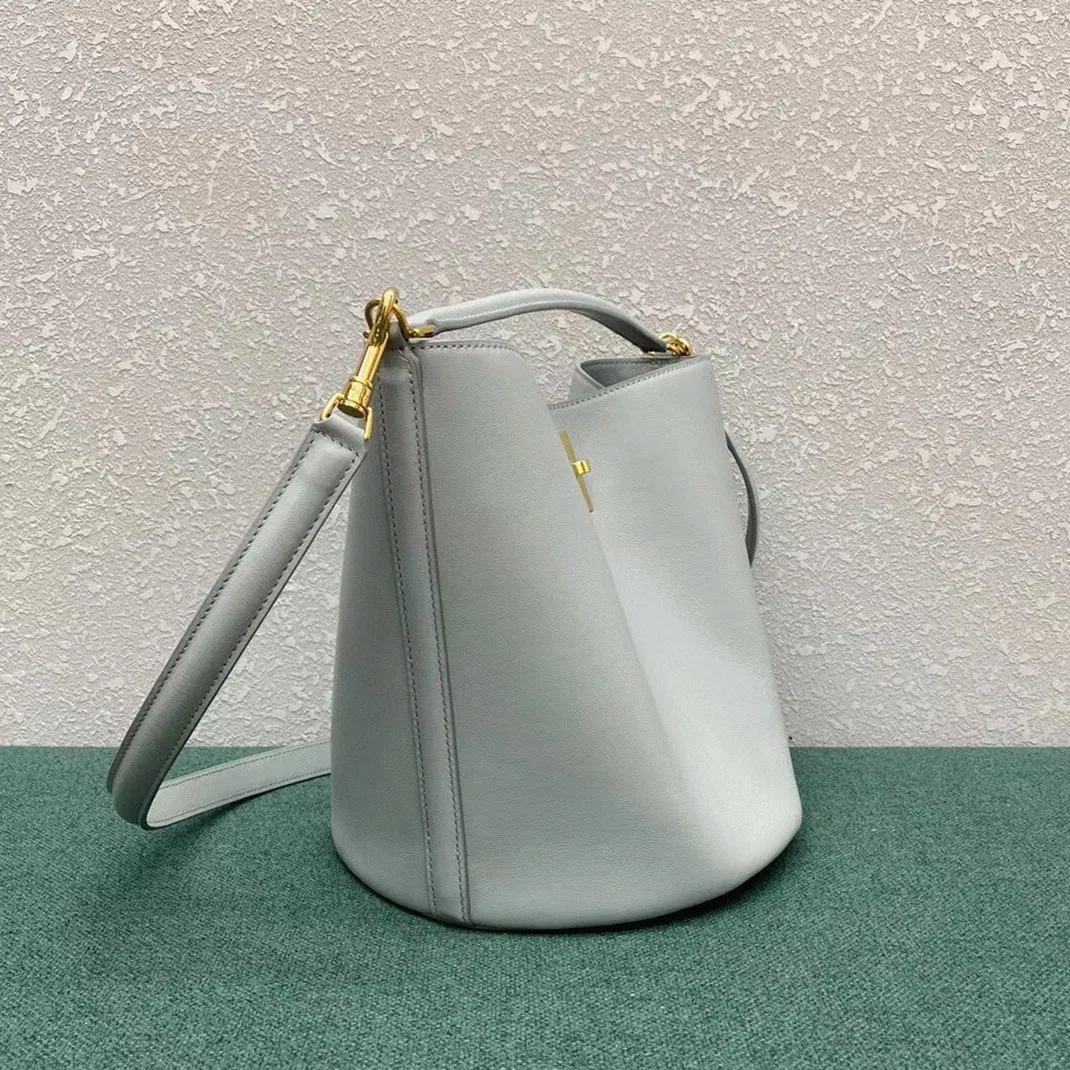 Top Quality Celine Bucket 16 Bag In Mineral Smooth Calfskin — image 14