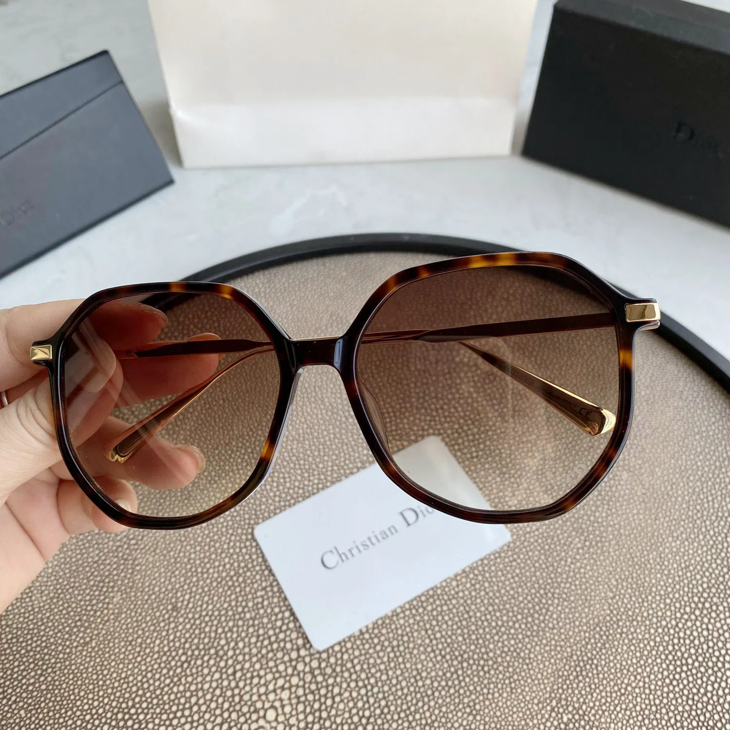 Round Sunglasses — image 6