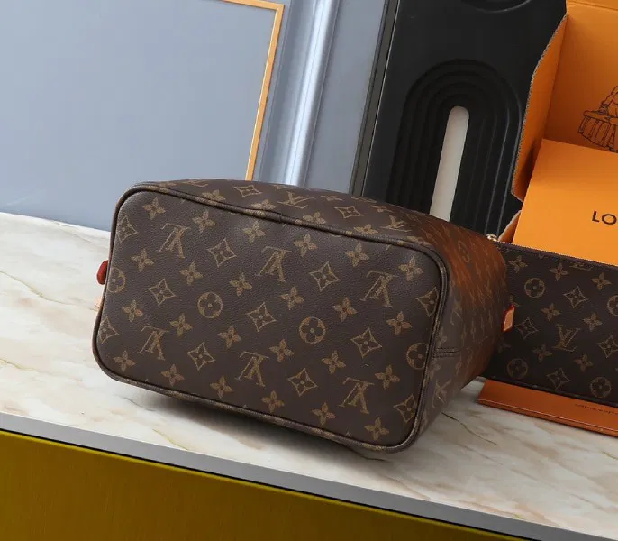 Monogram Canvas All In GM — image 4