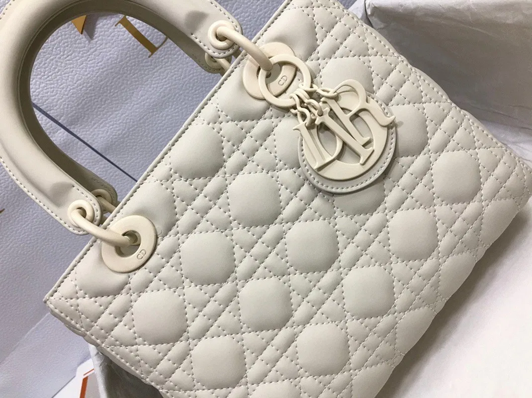 Dior Lady Dior Medium Bag Knockoff in White — image 2