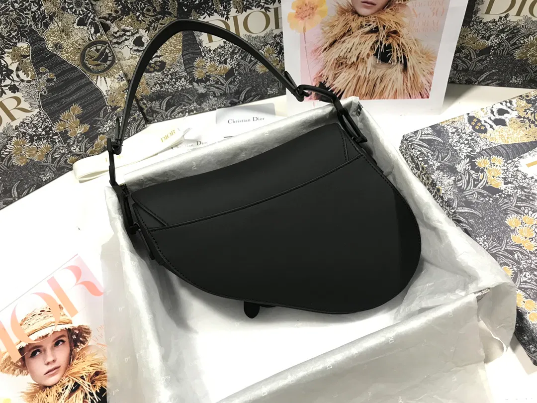 Dior Saddle Bag — image 2