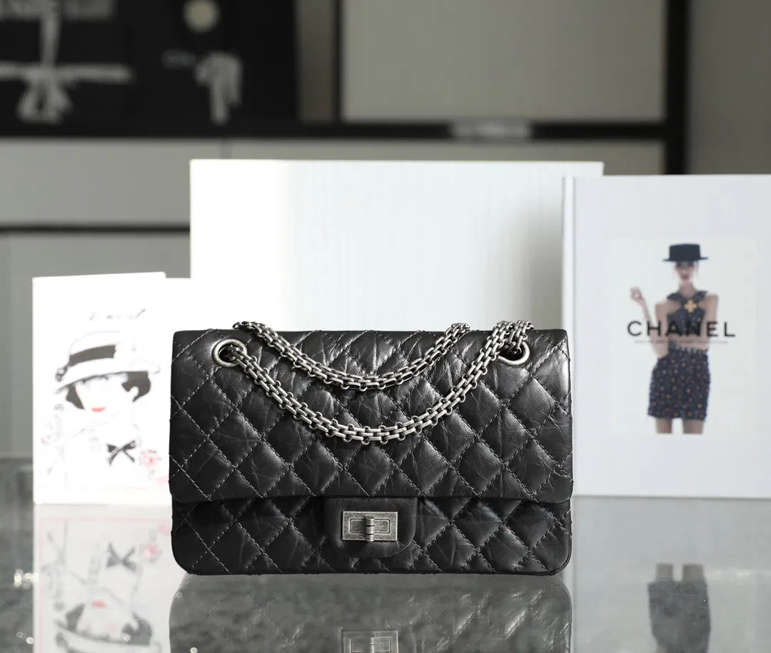 Classic flap bag — image 9