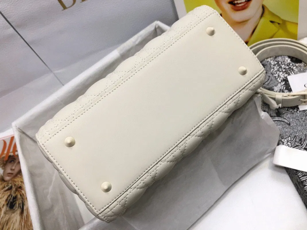 Dior Lady Dior Medium Bag Knockoff in White — image 10