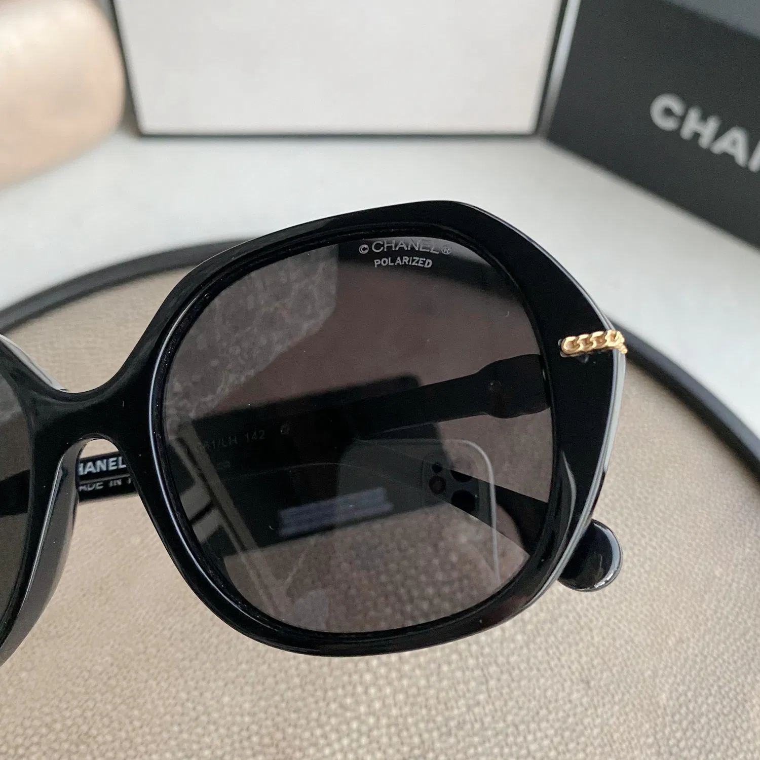 Round Sunglasses — image 3