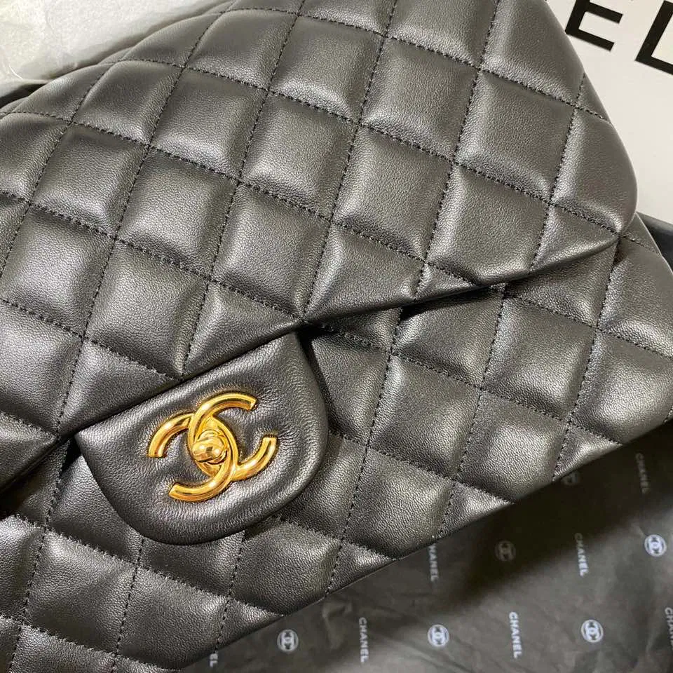 Chanel Flap Bag Large — image 4