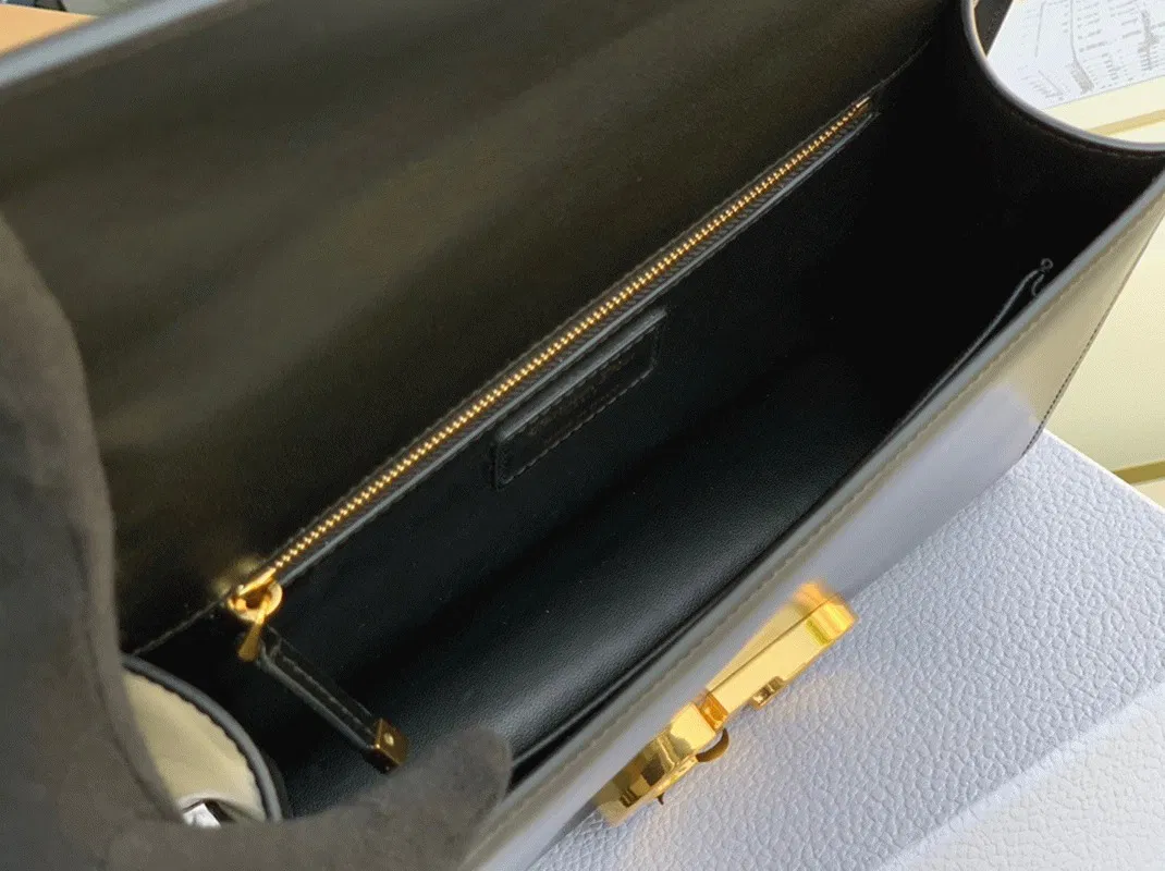 Dior 30 Montaigne Medium Bag in Black Box Calfskin — image 4