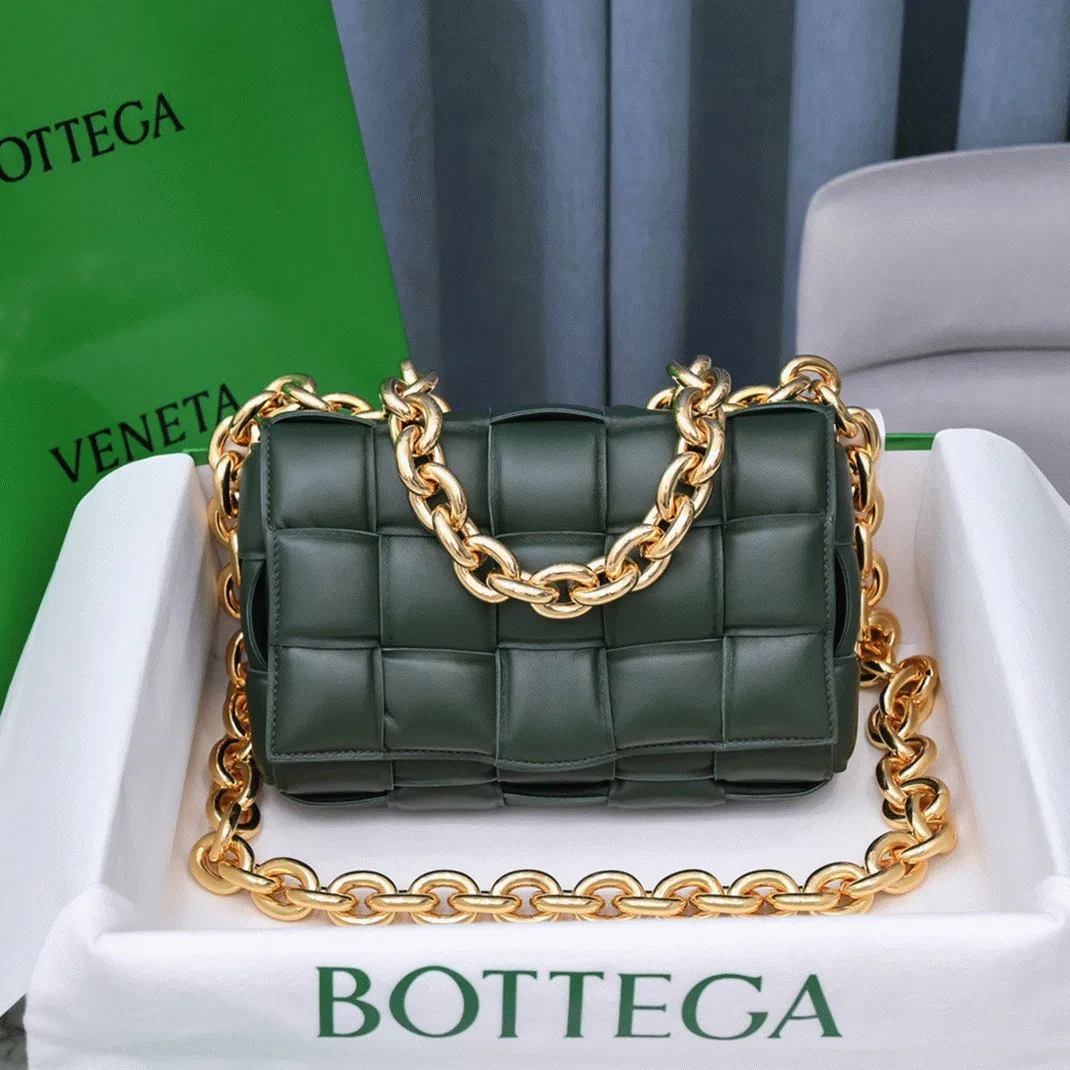 Top Quality Bottega Veneta Chain Cassette Bag In Raintree — image 3