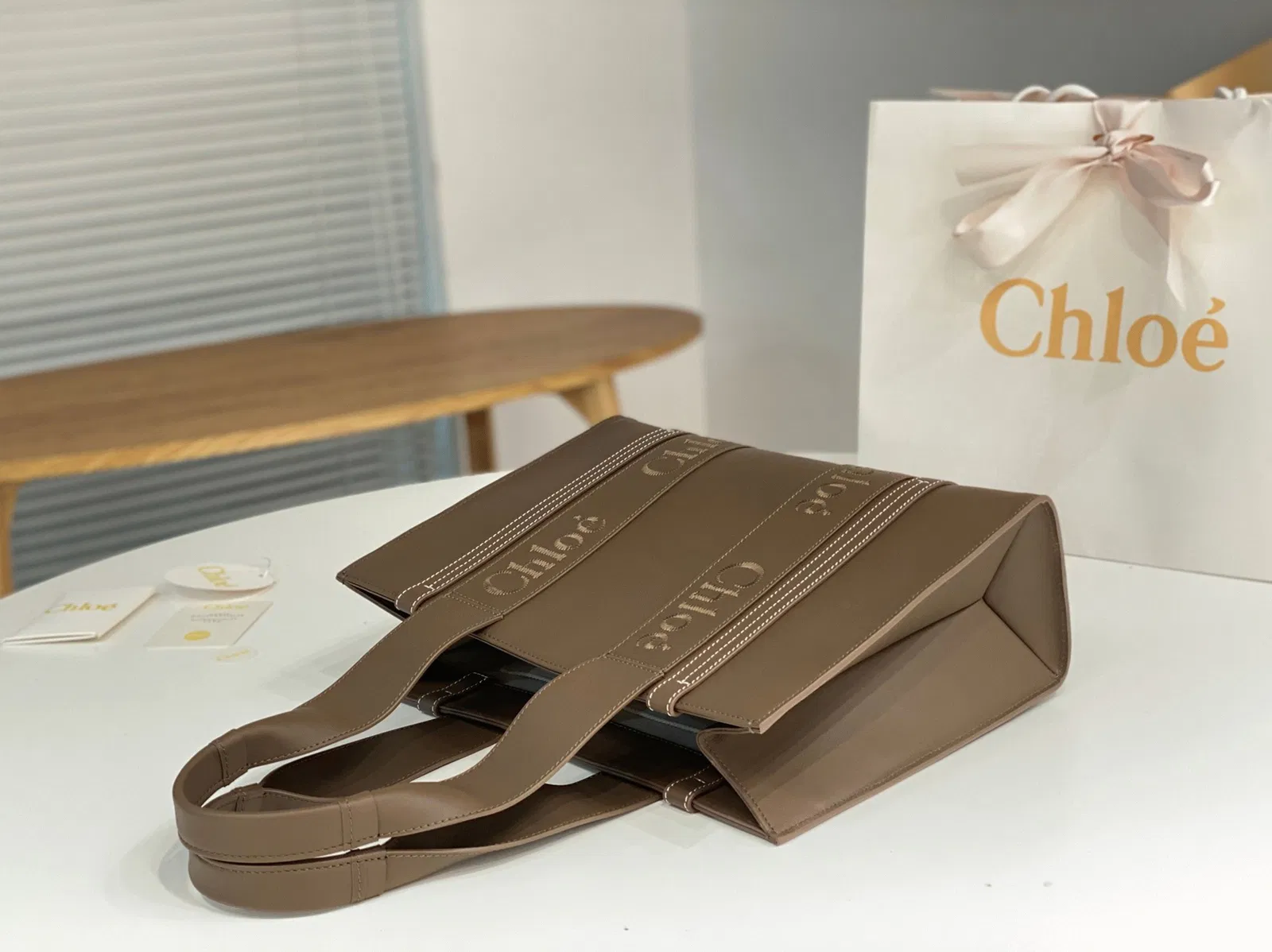 Top Quality Chloe Woody Medium Tote Bag In Army Green Calfskin — image 7