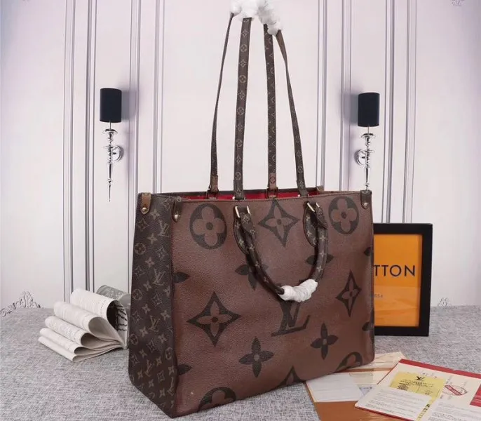 Louis Vuitton Giant Canvas Onthego GM Tote — image 3