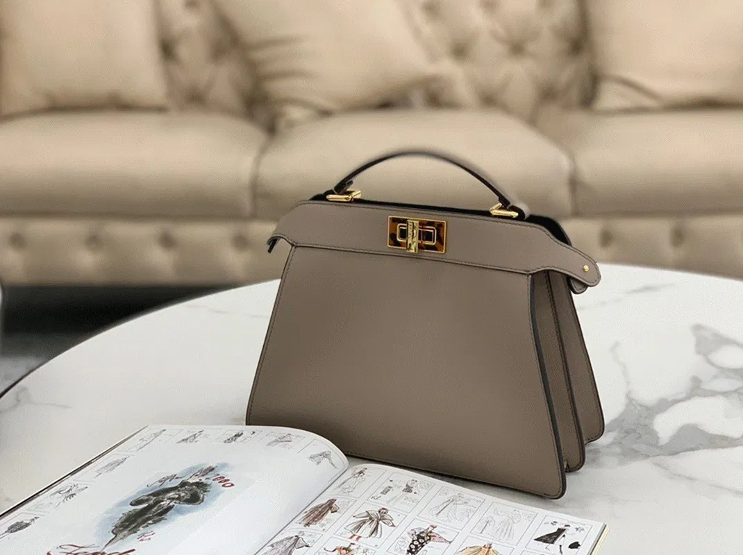 Grey Calfskin Fendi Peekaboo ISeeU Small Imitation Bag — image 6