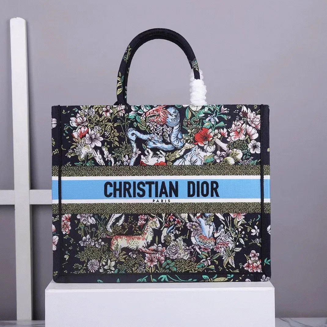 Dior Large Book Tote Bag in Blue D-Constellation Embroidery — image 4