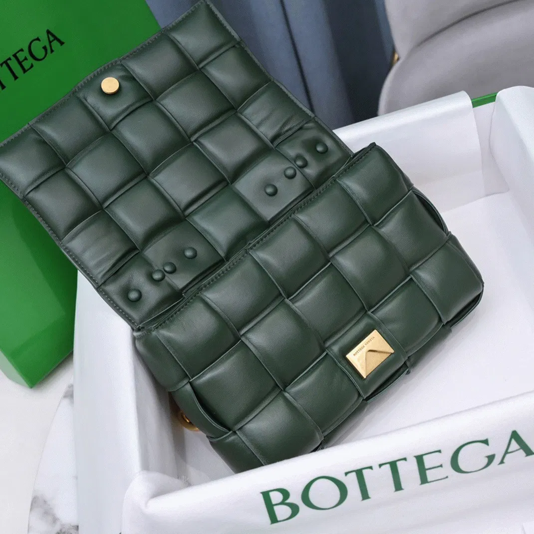 Top Quality Bottega Veneta Chain Cassette Bag In Raintree — image 4